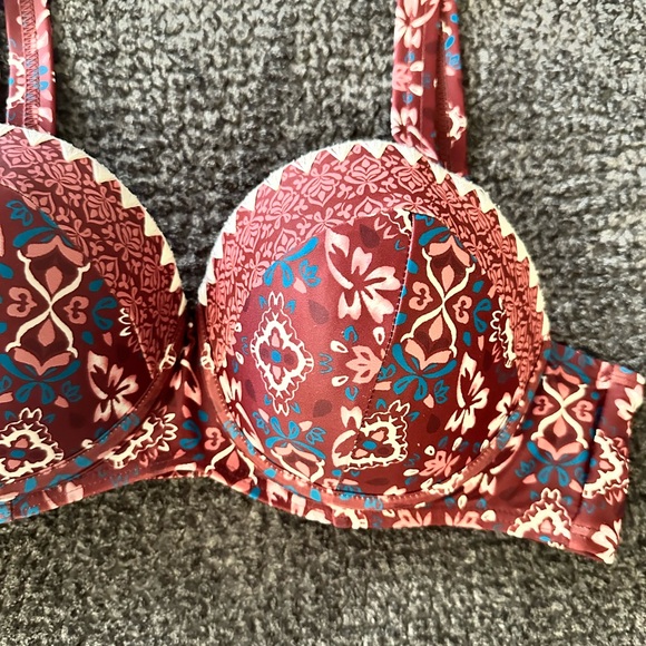 Bikini - Picture 8 of 8